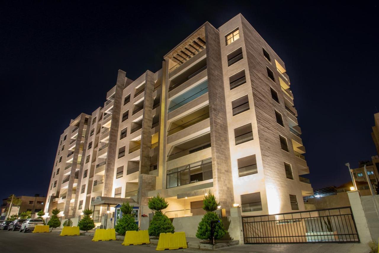 Triple A Hotel Suites Amman Dış mekan fotoğraf