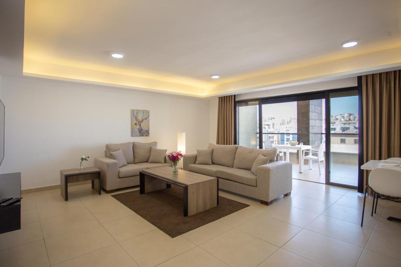 Triple A Hotel Suites Amman Dış mekan fotoğraf