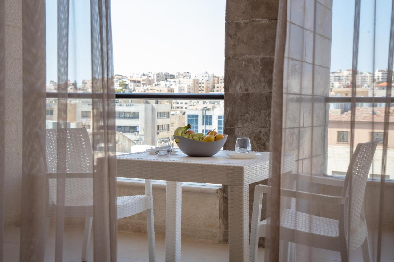Triple A Hotel Suites Amman Dış mekan fotoğraf
