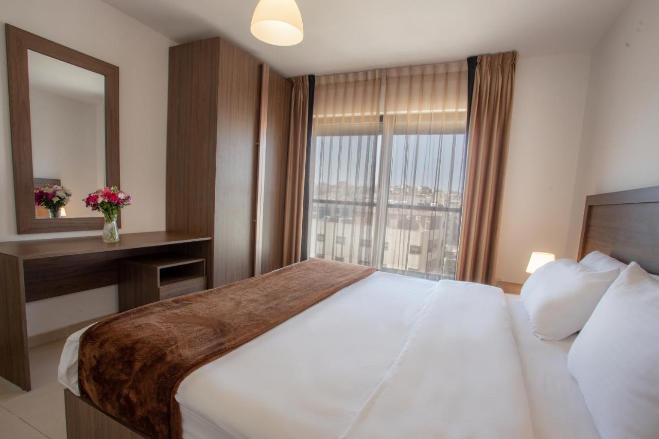 Triple A Hotel Suites Amman Dış mekan fotoğraf