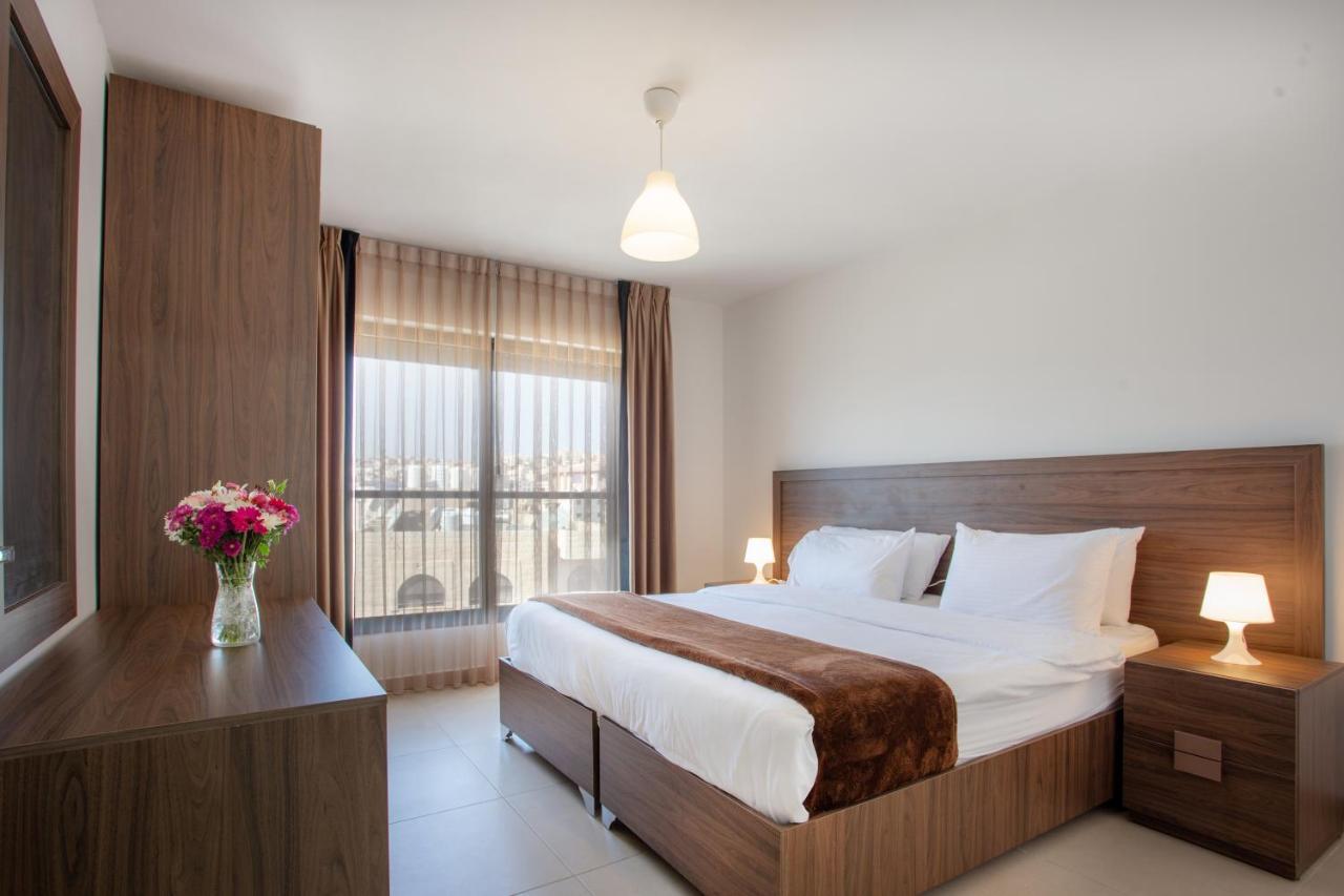Triple A Hotel Suites Amman Dış mekan fotoğraf